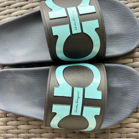Ferragamo Slides - Picture 2 of 11